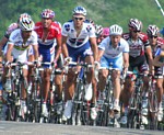 Das Hauptfeld mit Philippe Gilbert an der Spitze in der c�te de la Redoute bei L�ttich-Bastogne-L�ttich 2007